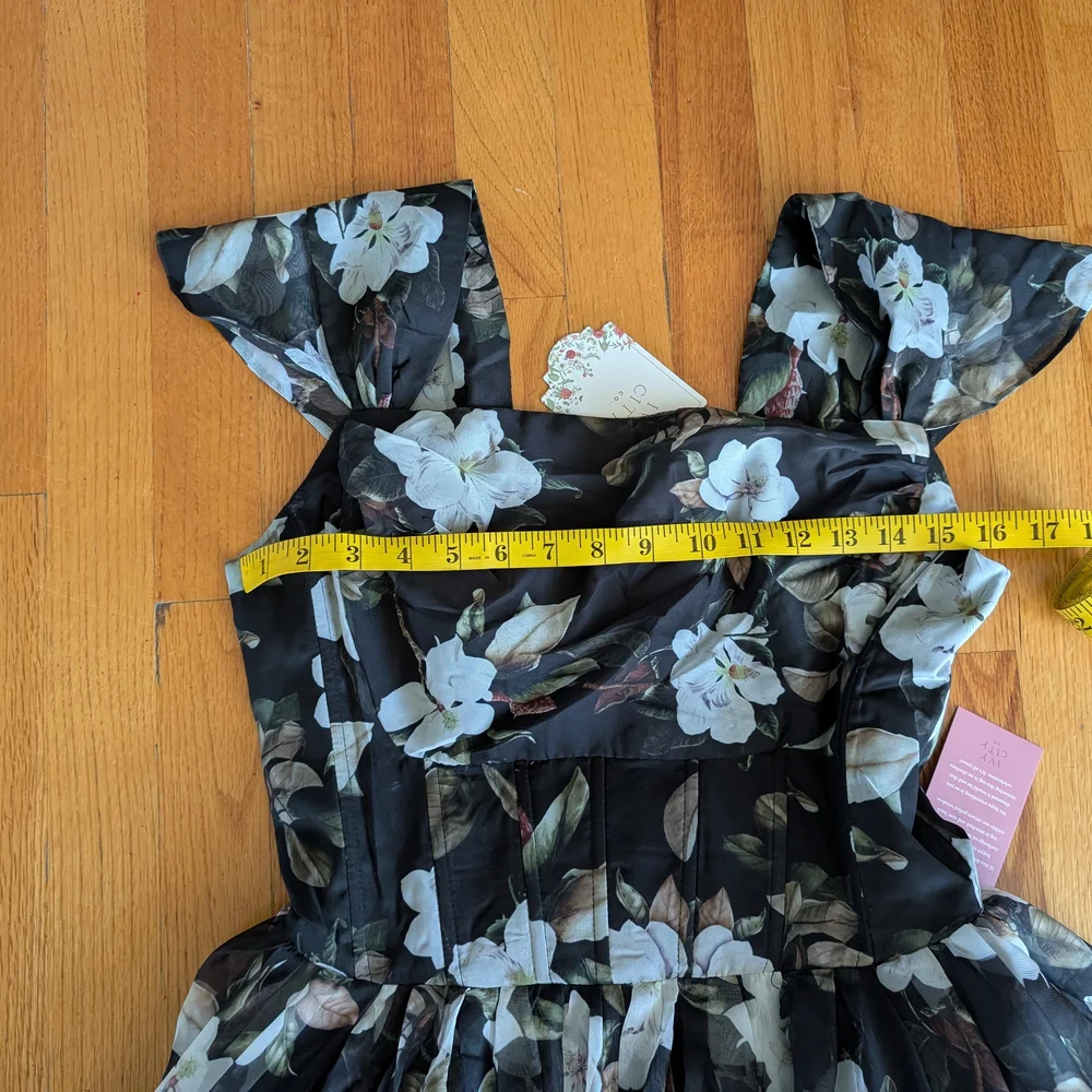 Ivy City Co I Feel Pretty in Magnolia - Picture 9 of 11